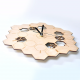 Pszczelarz - drewniany zegar ścienny z grawerem