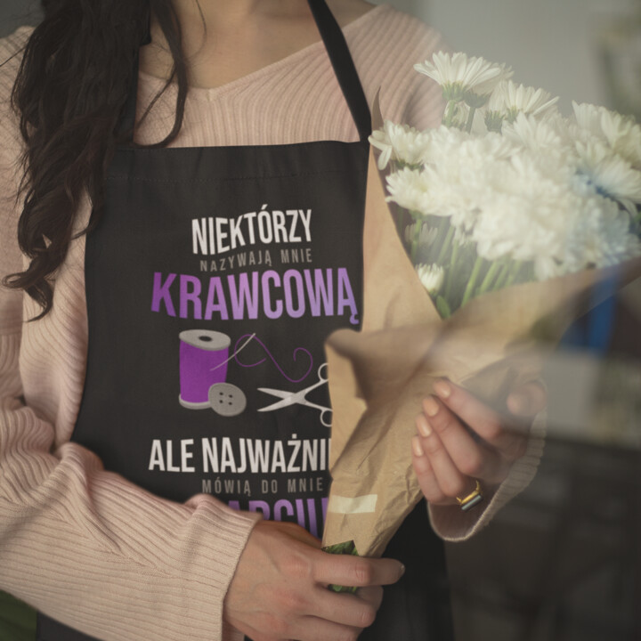 Niektórzy nazywają mnie krawcową - fartuch na prezent dla babci