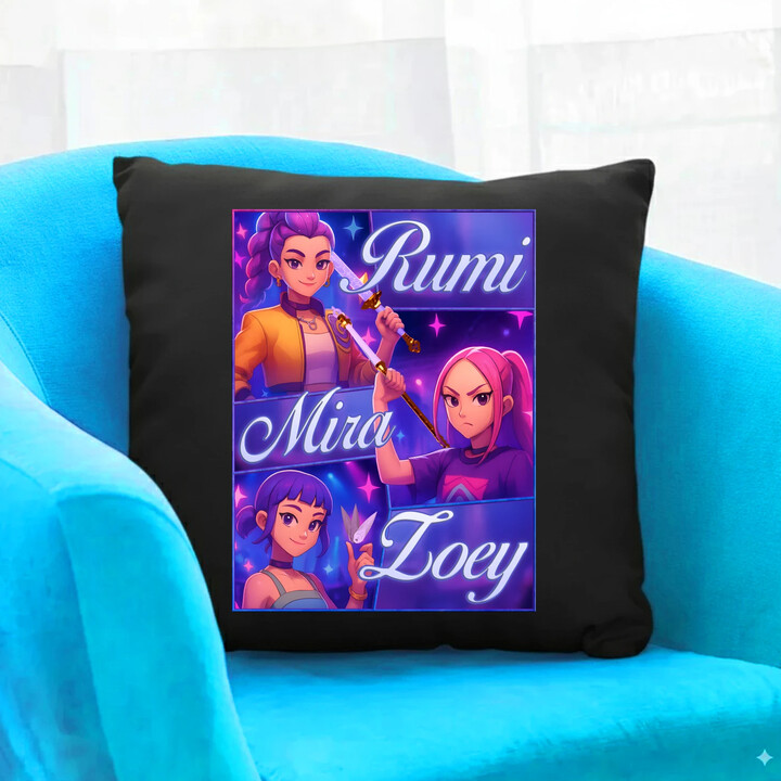 Rumi, Mira i Zoey - czarna poduszka na prezent dla fanów serialu KPop Demon Hunters