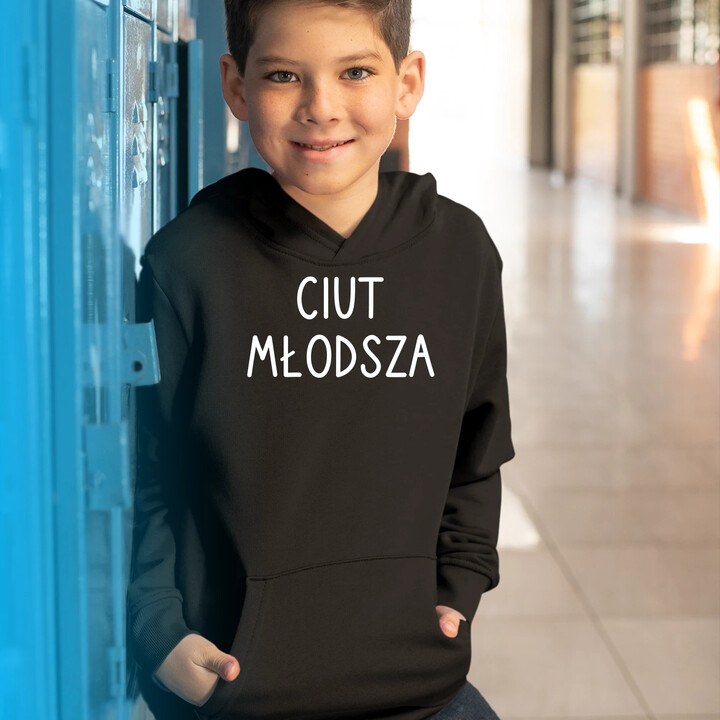Ciut młodsza - dziecięca bluza na prezent