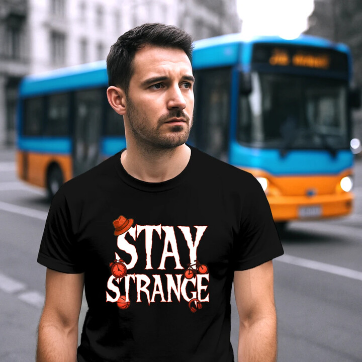 Stay strange - dla fanów serialu Stranger Things - męska koszulka na prezent