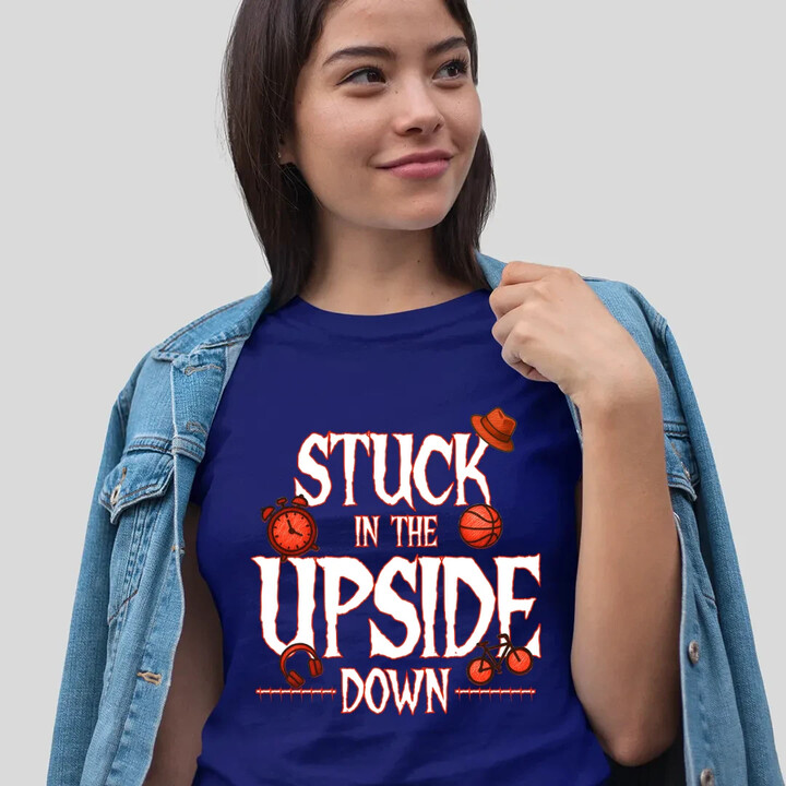 Stuck in the upside down - dla fanów serialu Stranger Things - damska koszulka na prezent
