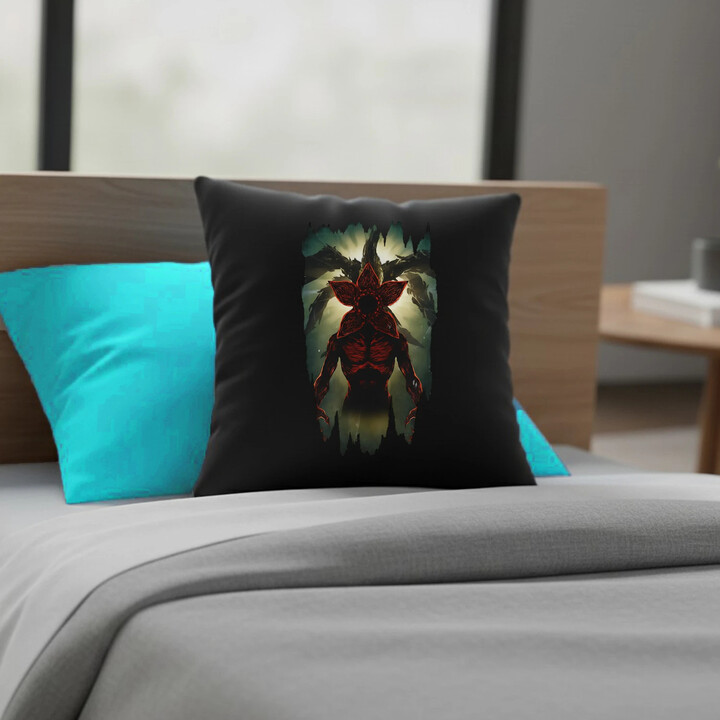 Demogorgon - dla fanów serialu Stranger Things - czarna poduszka na prezent