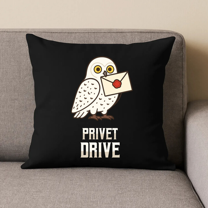 Privet Drive - Hedwiga - czarna poduszka na prezent dla fanów serii Harry Potter