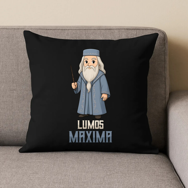 Lumos Maxima - Albus Dumbledore - czarna poduszka na prezent dla fanów serii Harry Potter