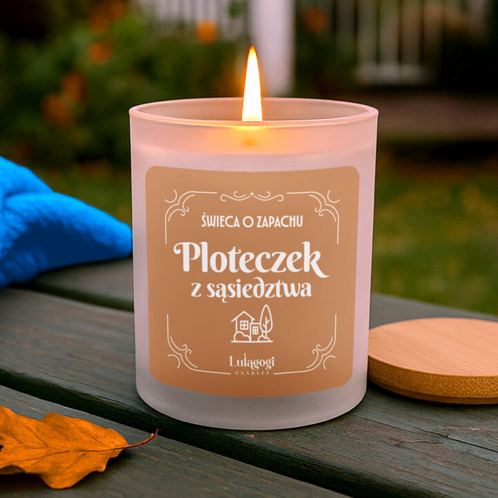 Świeca o zapachu ploteczek z sąsiedztwa - świeczka zapachowa na prezent dla sąsiadki