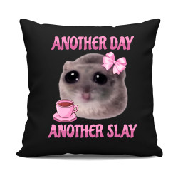 Another day, another slay - czarna poduszka na prezent