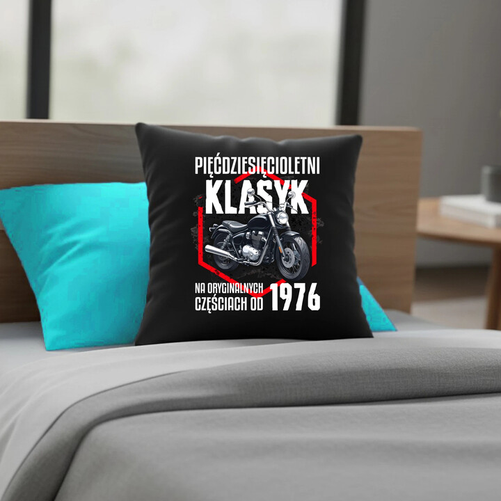 Pięćdziesięcioletni klasyk - na oryginalnych częściach od 1976 - czarna poduszka na prezent