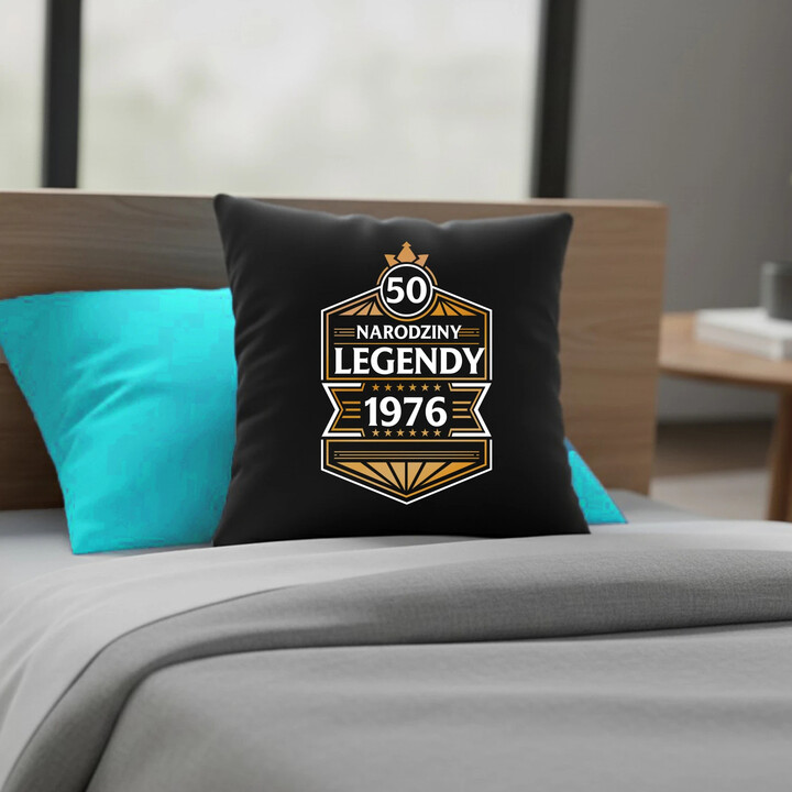 50 lat - Narodziny legendy 1976 v2 - czarna poduszka na prezent