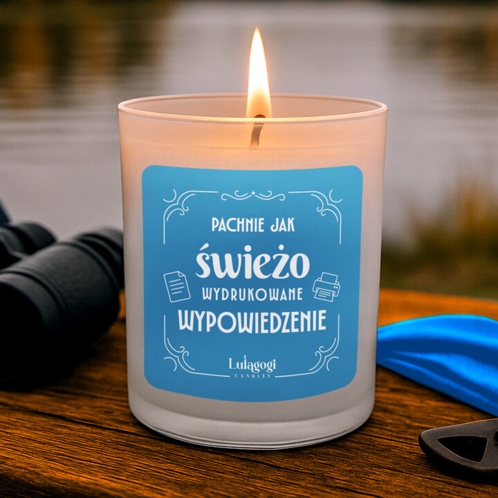 Pachnie jak świeżo wydrukowane wypowiedzenie - świeczka zapachowa na prezent