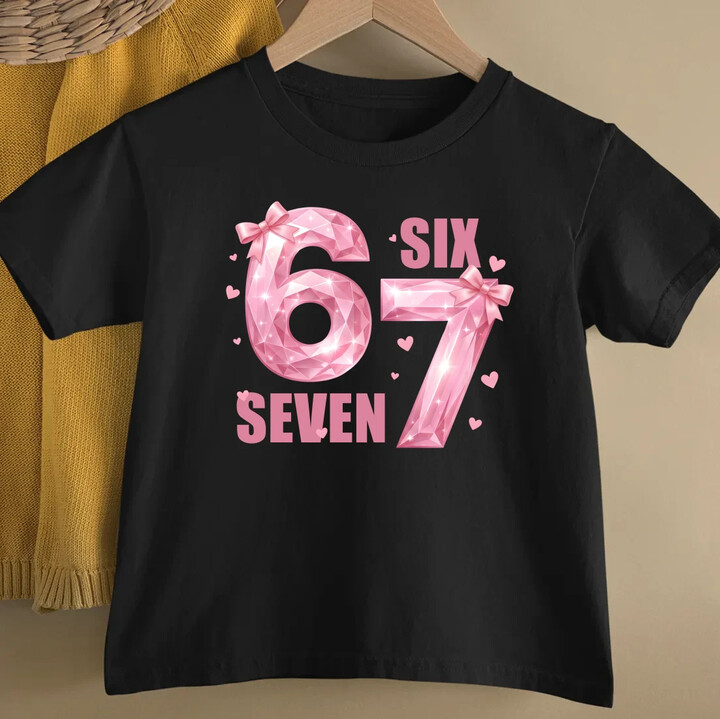 Six seven 67 - różowa wersja - dziecięca koszulka na prezent