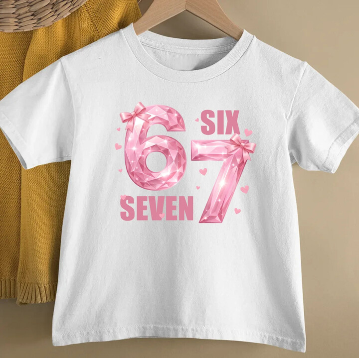 Six seven 67 - różowa wersja - dziecięca koszulka na prezent