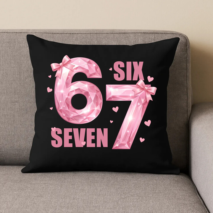 Six seven 67 - różowa wersja - czarna poduszka na prezent