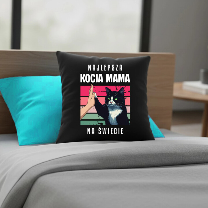 Najlepsza kocia mama na świecie - czarna poduszka na prezent