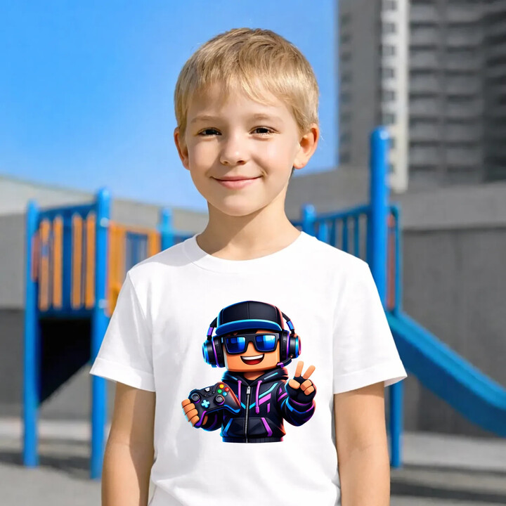 Gamer z padem - dziecięca koszulka na prezent
