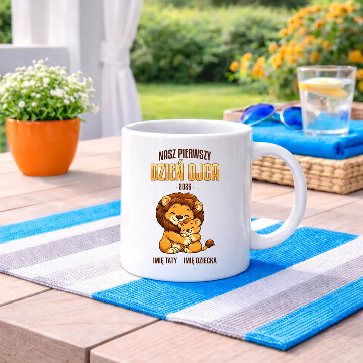 Nasz pierwszy dzień ojca (lew) + imię taty i dziecka - kubek na prezent - produkt personalizowany