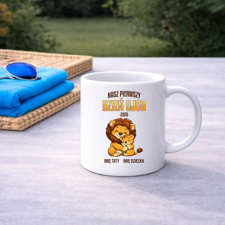 Nasz pierwszy dzień ojca (lew) + imię taty i dziecka - kubek na prezent - produkt personalizowany