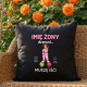 Poduszka czarna Imię żony dzwoni muszę iść - produkt personalizowany