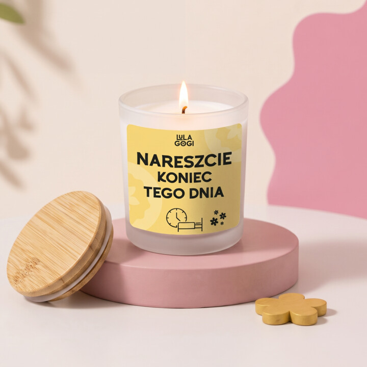 Nareszcie koniec tego dnia - świeczka zapachowa na prezent - Lulagogi