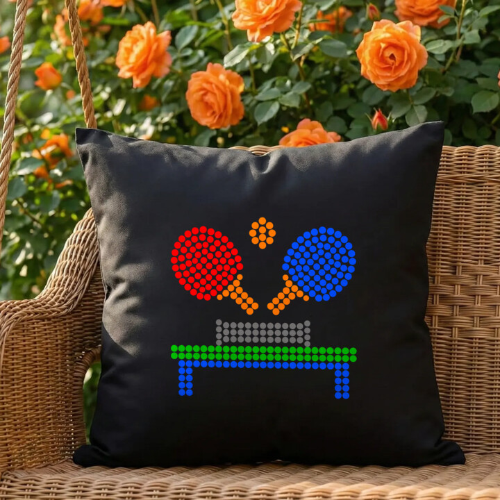 Tenis stołowy z kropek - dzień kropki - czarna poduszka na prezent