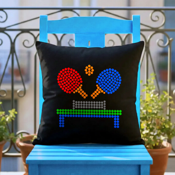 Tenis stołowy z kropek - dzień kropki - czarna poduszka na prezent