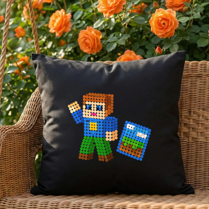 Klockowy gracz z kropek - dzień kropki - czarna poduszka na prezent - inspirowane Robloxem