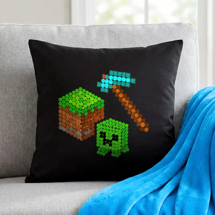 Klockowy świat z kropek - dzień kropki - czarna poduszka na prezent - inspirowane Minecraftem