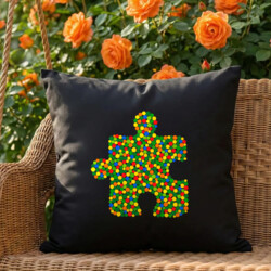 Puzzle z kropek - dzień kropki - czarna poduszka na prezent