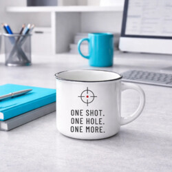 One shot. One hole. One more. - kubek emaliowany dla strzelca