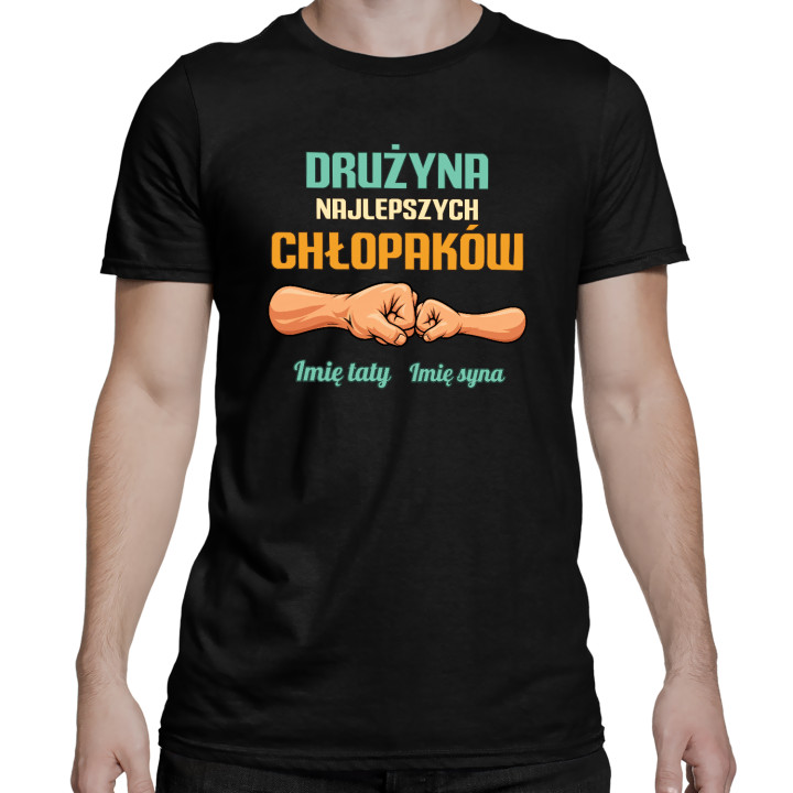 Drużyna najlepszych chłopaków - tata i syn z imionami - męska koszulka na prezent - produkt personalizowany