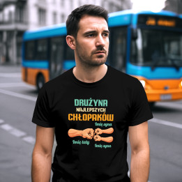 Drużyna najlepszych chłopaków - tata i dwóch synów z imionami - męska koszulka na prezent - produkt personalizowany