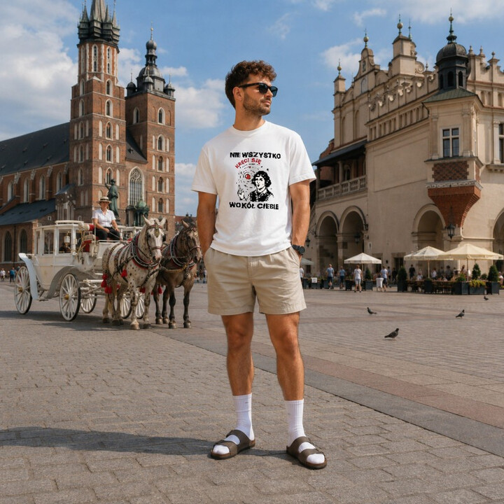 Nie wszystko kręci się wokół Ciebie - męska koszulka z nadrukiem na prezent - Jestem Polski