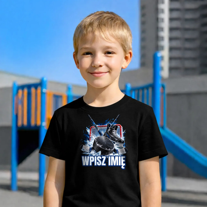 Hokej (imię) - krążek, kije i łyżwa - dziecięca koszulka na prezent - produkt personalizowany