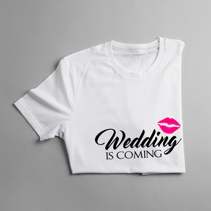 Wedding is coming - damska koszulka z nadrukiem