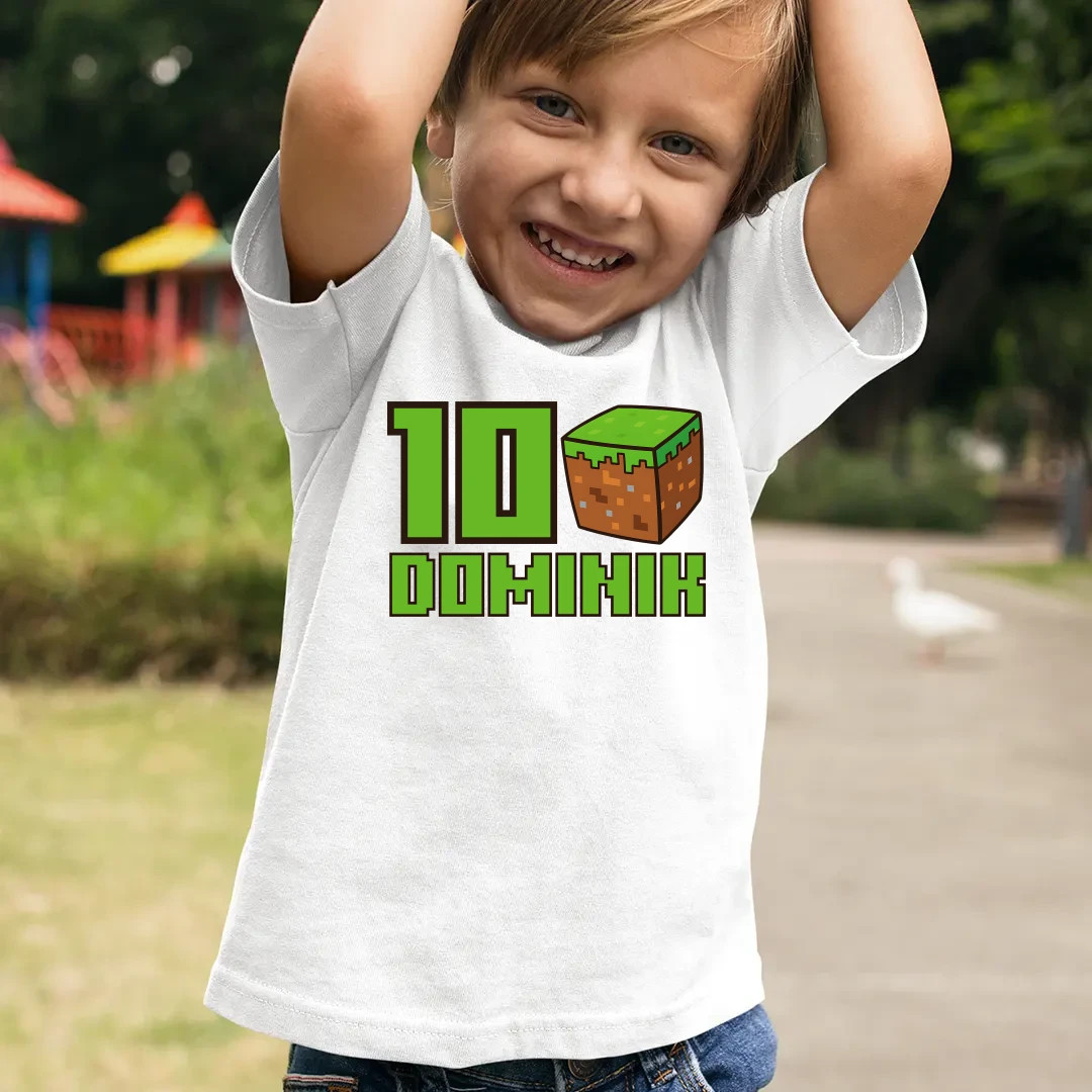 Urodzinowa koszulka z imieniem dla fanów minecraft - dziecięca koszulka na prezent - produkt personalizowany