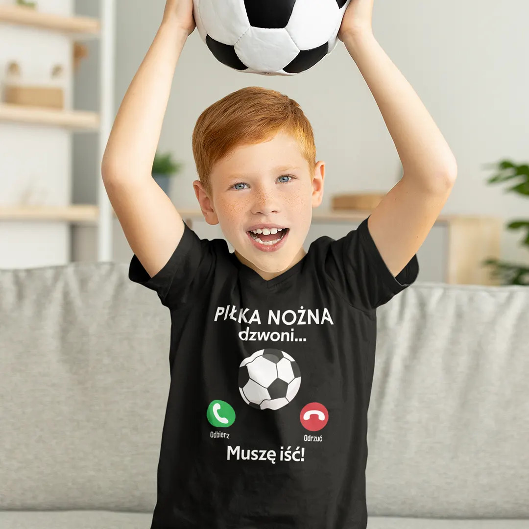Piłka nożna dzwoni, muszę iść - dziecięca koszulka na prezent