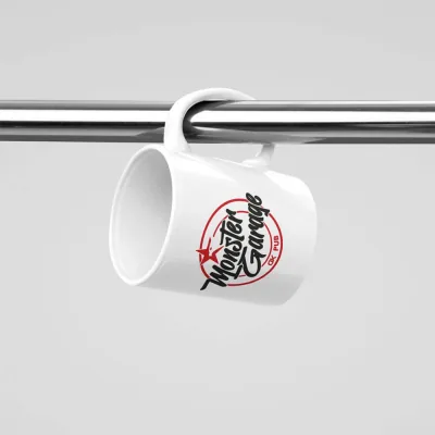 Biały kubek z nadrukiem logo